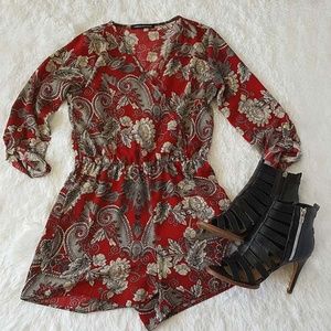 Foreign Exchange Red Floral Romper M